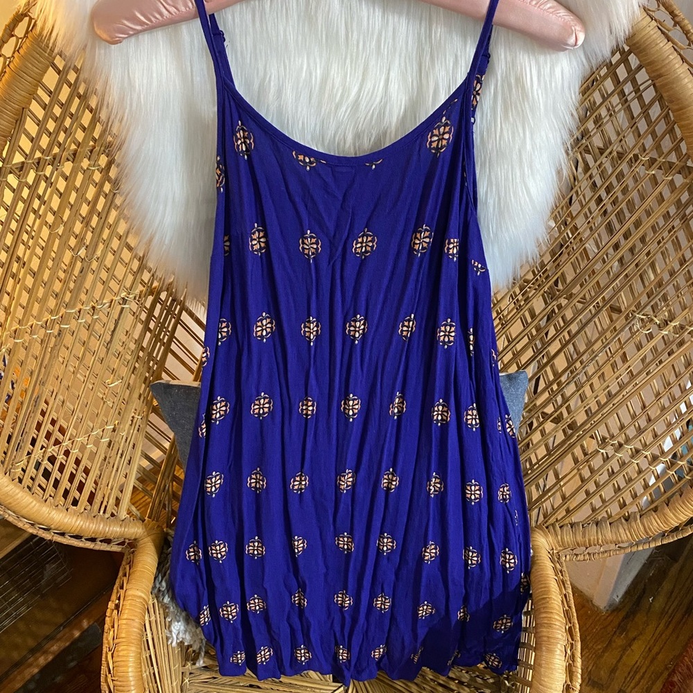 Love this dress. Super cool and flowy
